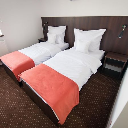First Hotel Tczew Buitenkant foto