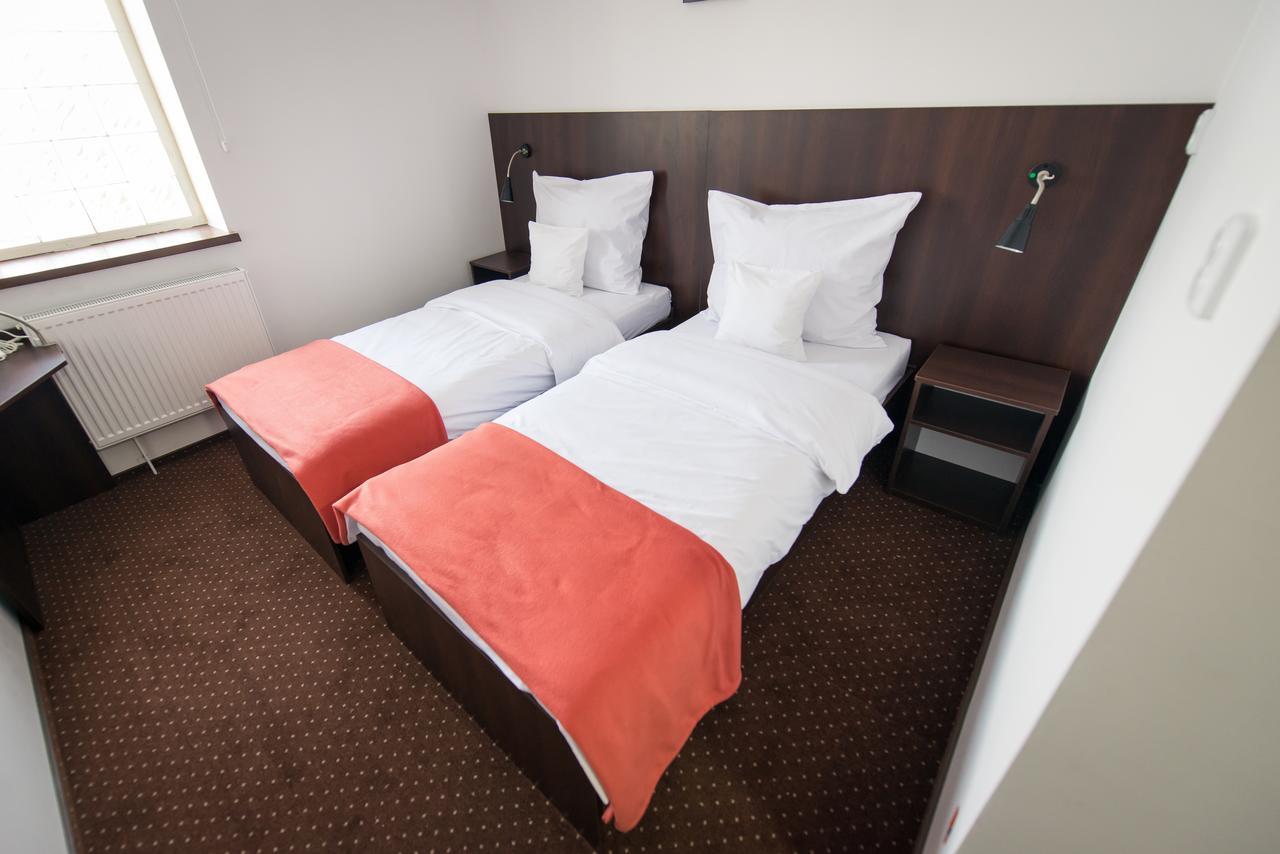 First Hotel Tczew Buitenkant foto