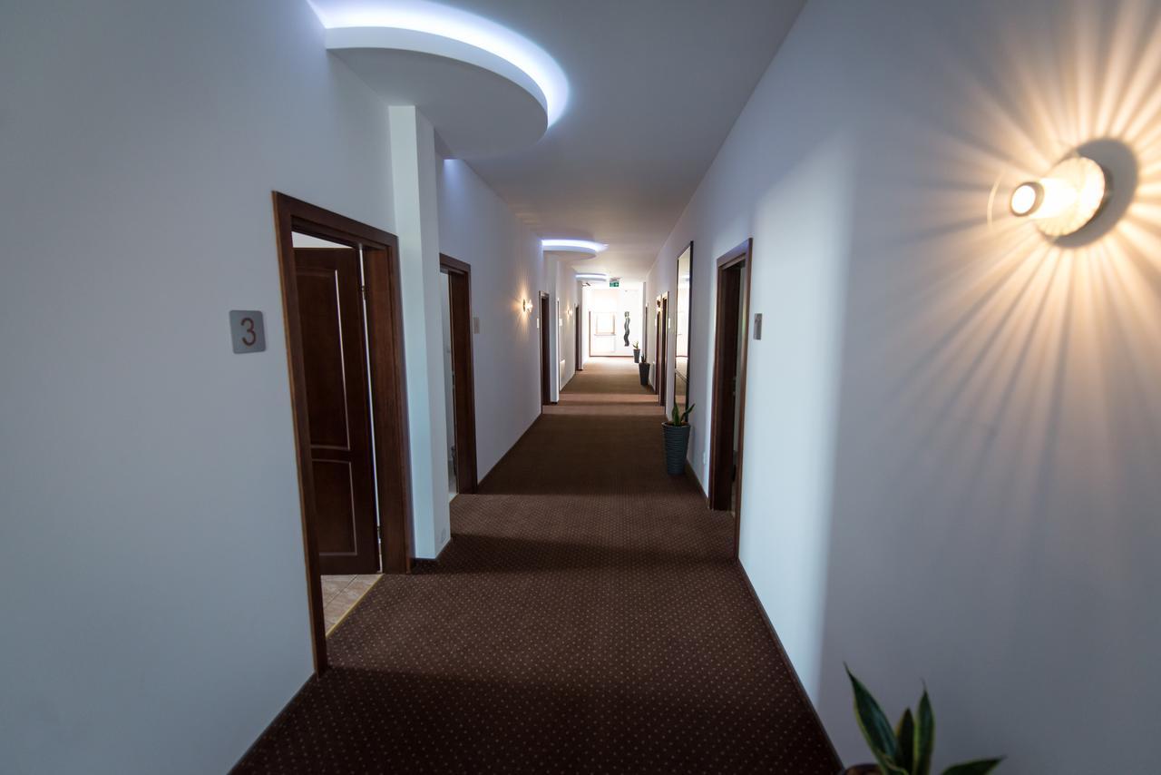 First Hotel Tczew Buitenkant foto