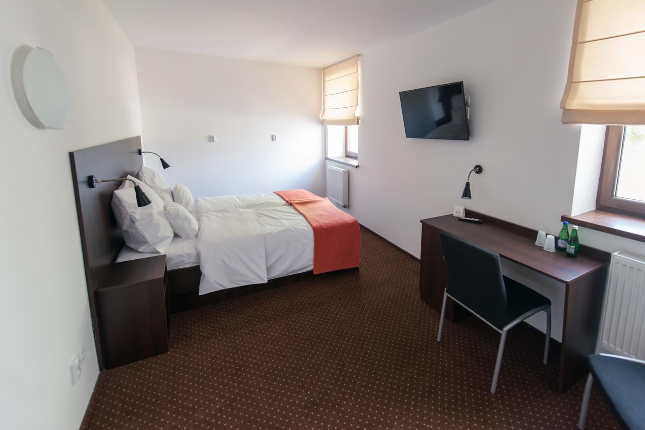 First Hotel Tczew Buitenkant foto