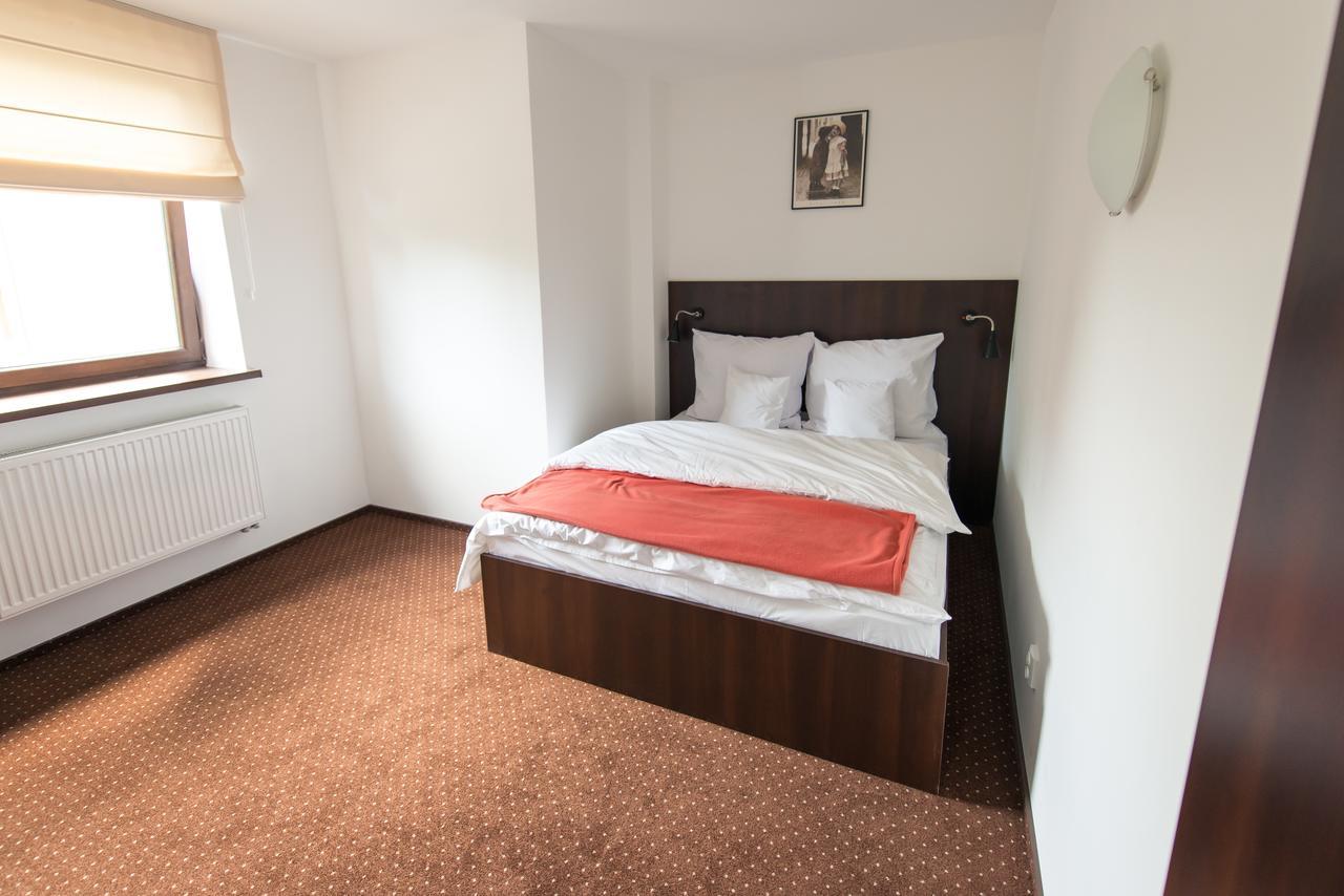 First Hotel Tczew Buitenkant foto
