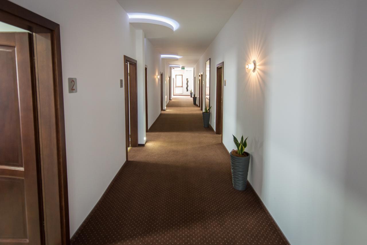 First Hotel Tczew Buitenkant foto
