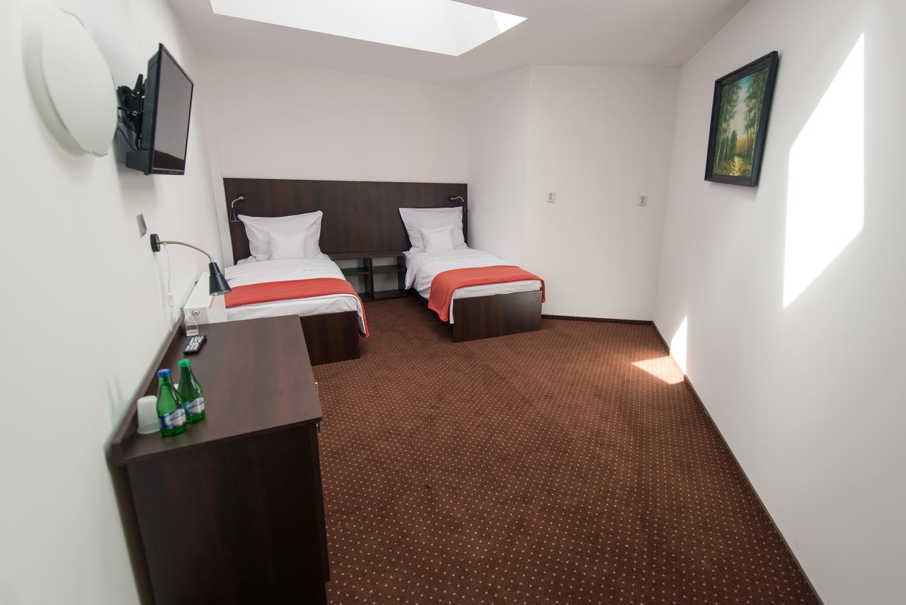 First Hotel Tczew Buitenkant foto