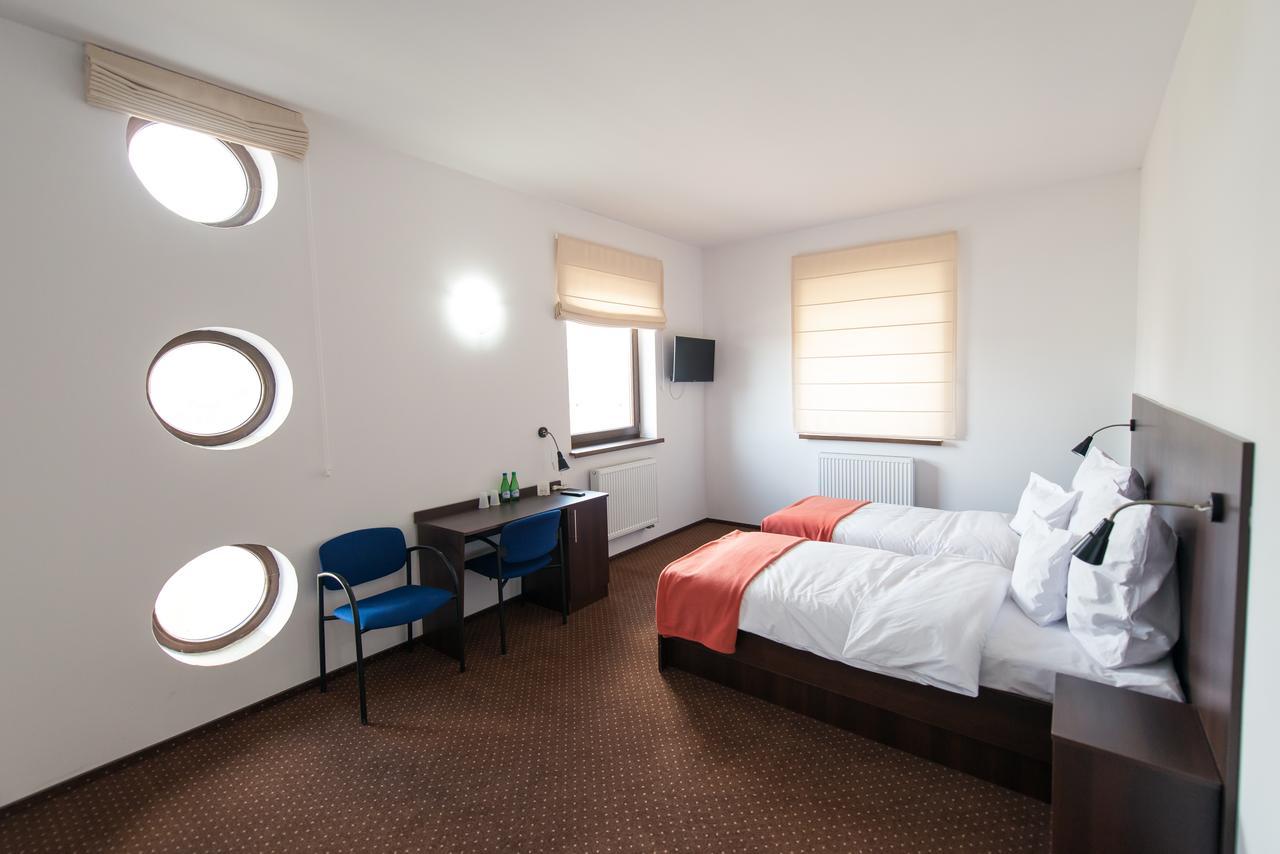 First Hotel Tczew Buitenkant foto