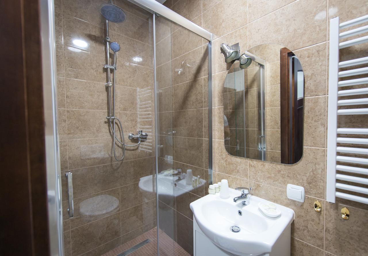 First Hotel Tczew Buitenkant foto