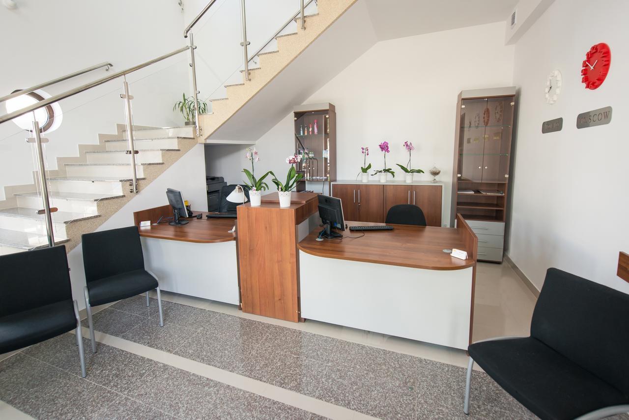First Hotel Tczew Buitenkant foto