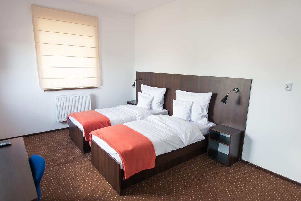 First Hotel Tczew Buitenkant foto
