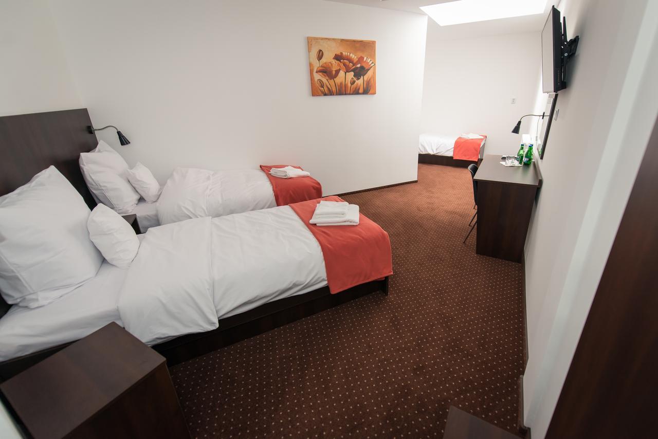 First Hotel Tczew Buitenkant foto